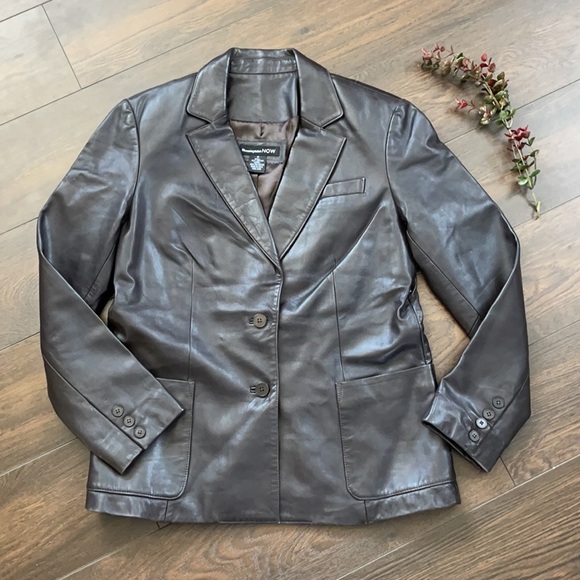 Bloomingdale’s women’s leather jacket - Picture 1 of 7
